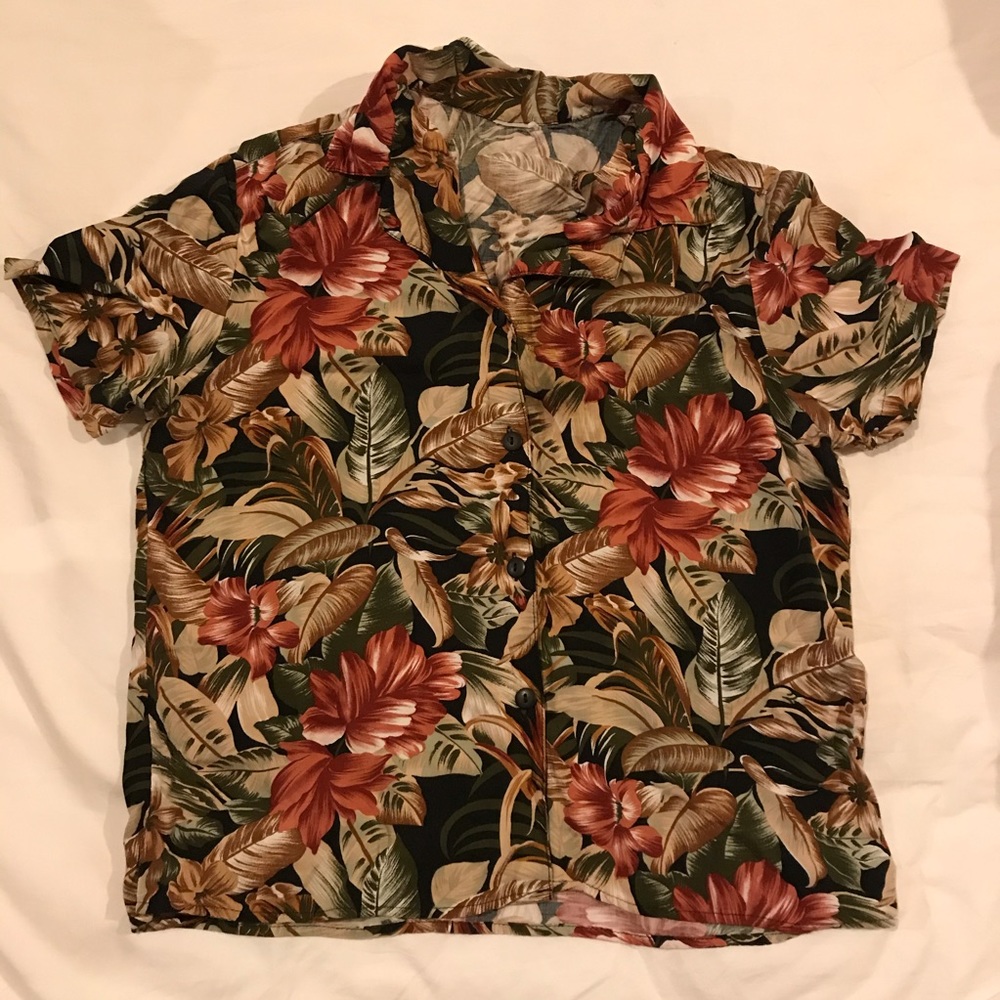 Hawaiian Floral Button-Up Short Sleeves Shirt